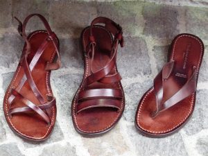 Chaussures sandales pour femme : que faut-il savoir ?