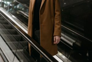Manteau homme en laine, les coupes qui traversent les saisons